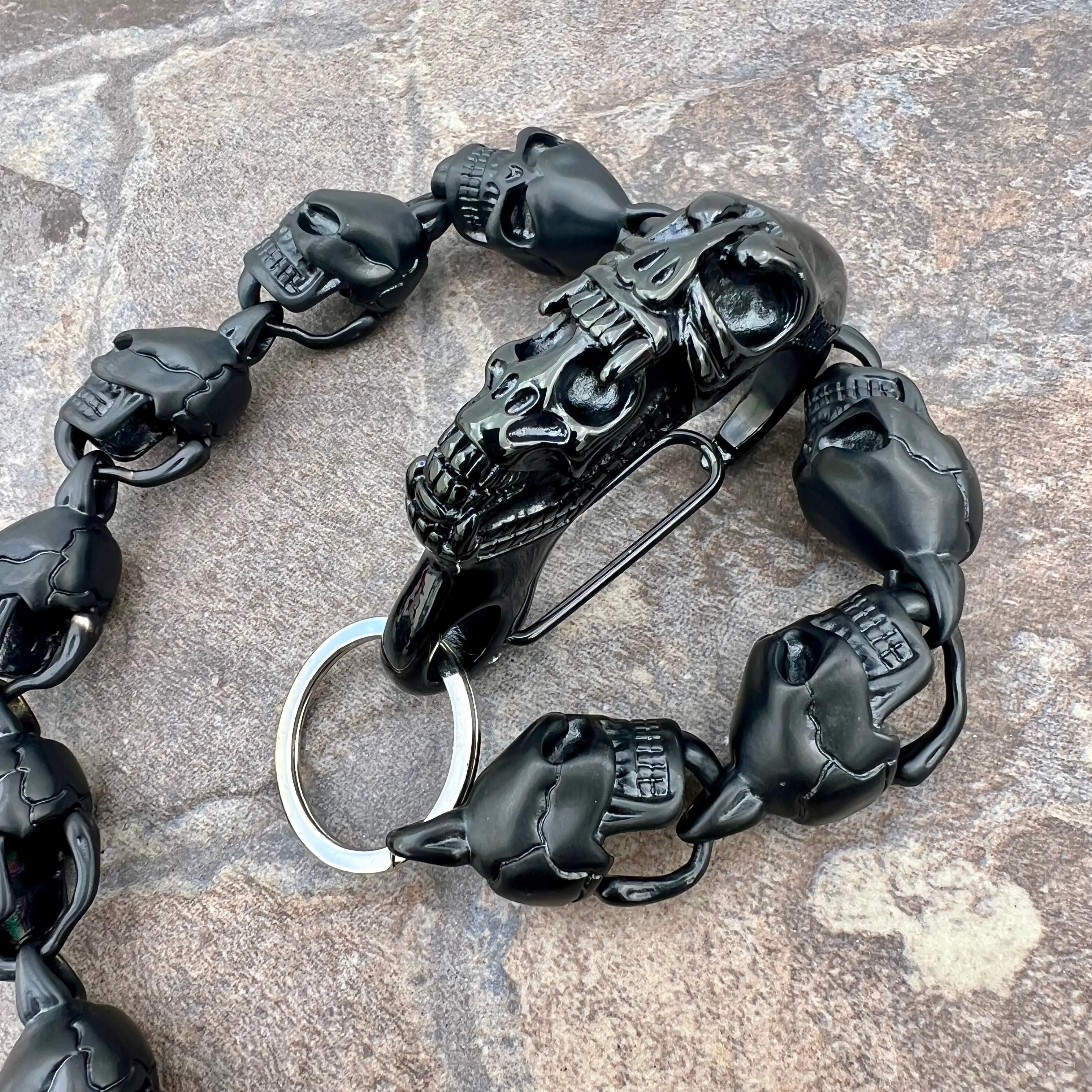 Hellride Classic Skull Wallet Chain Black 1.5 - W/ Black Scream Clasp