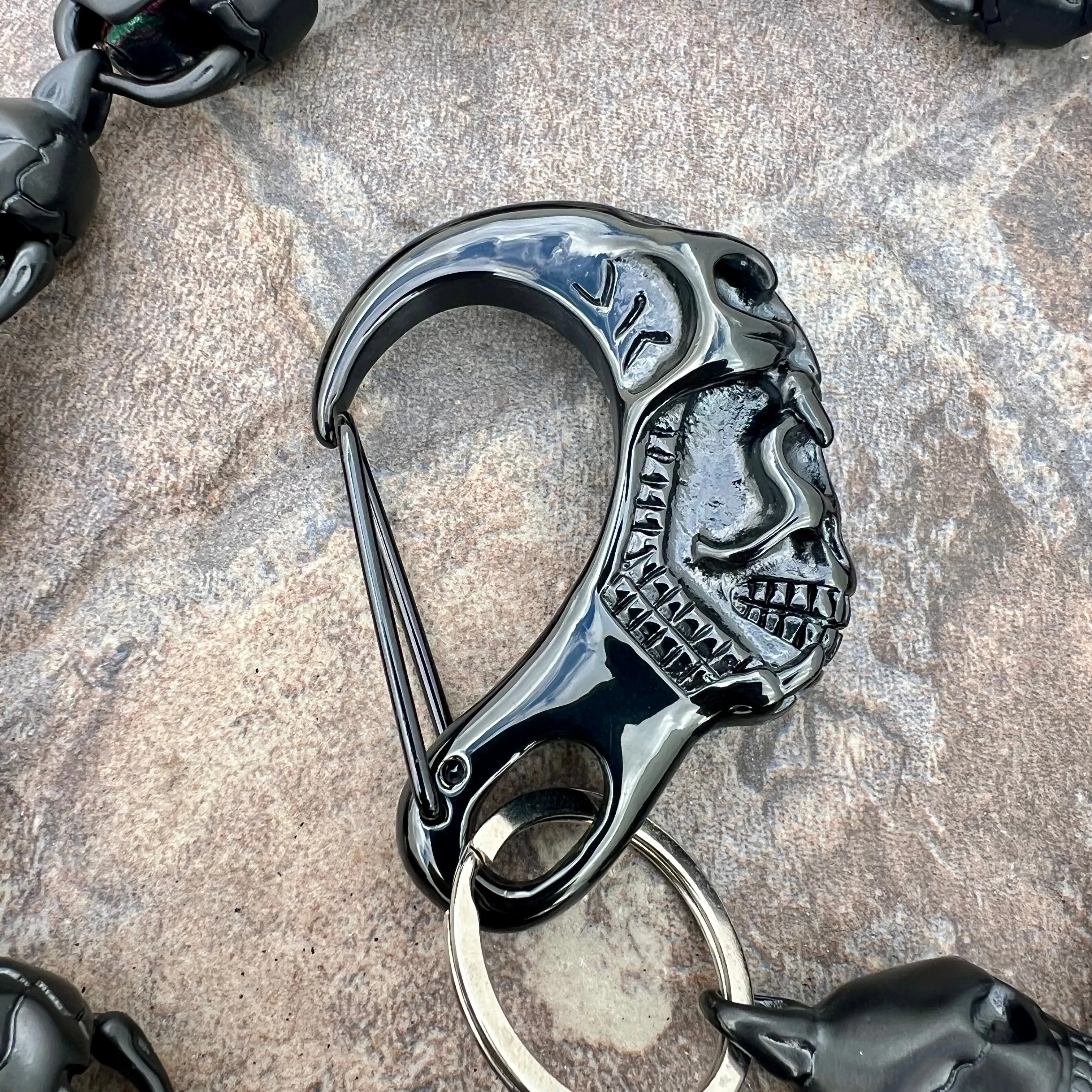 Hellride Classic Skull Wallet Chain Black 1.5 - W/ Black Scream Clasp