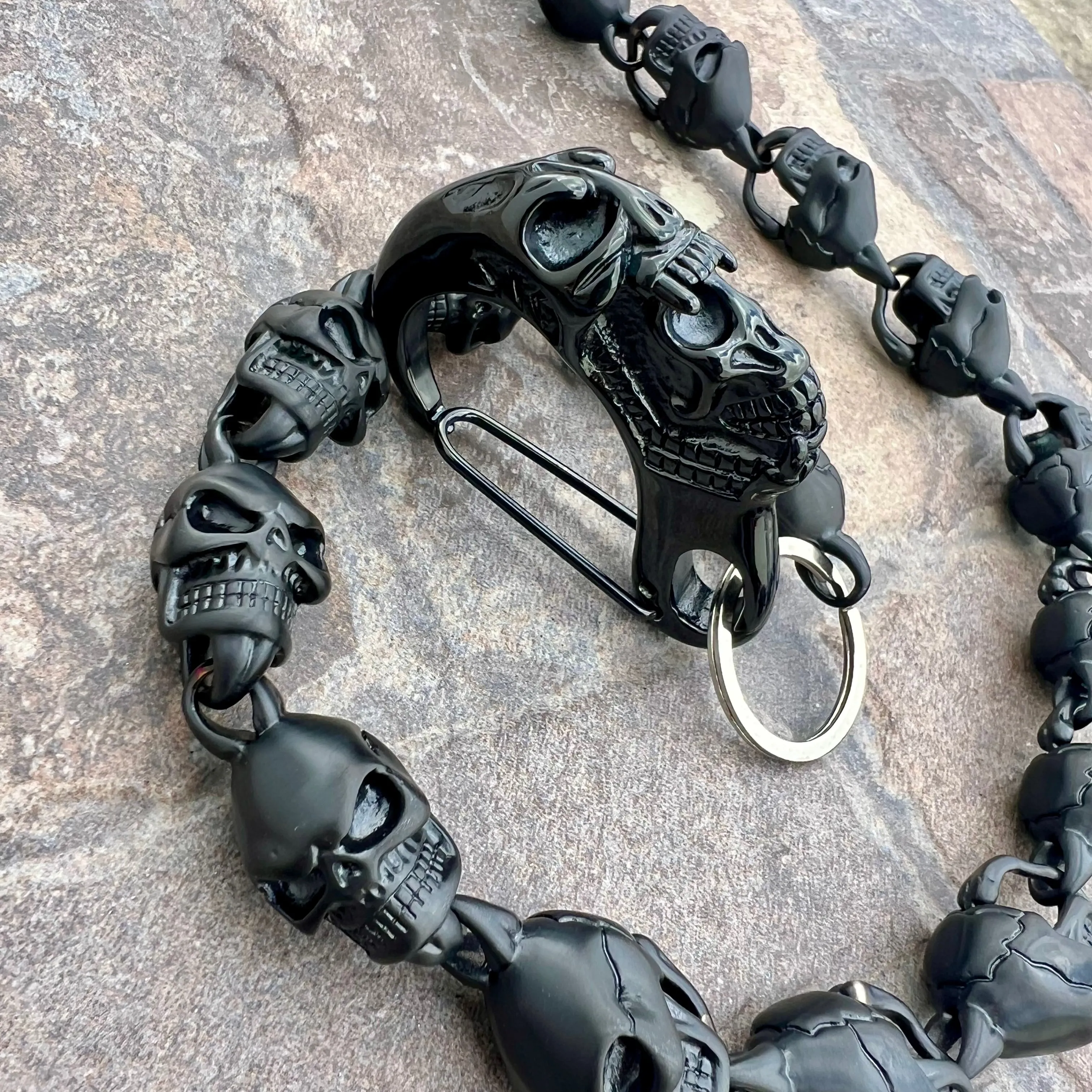 Hellride Classic Skull Wallet Chain Black 1.5 - W/ Black Scream Clasp