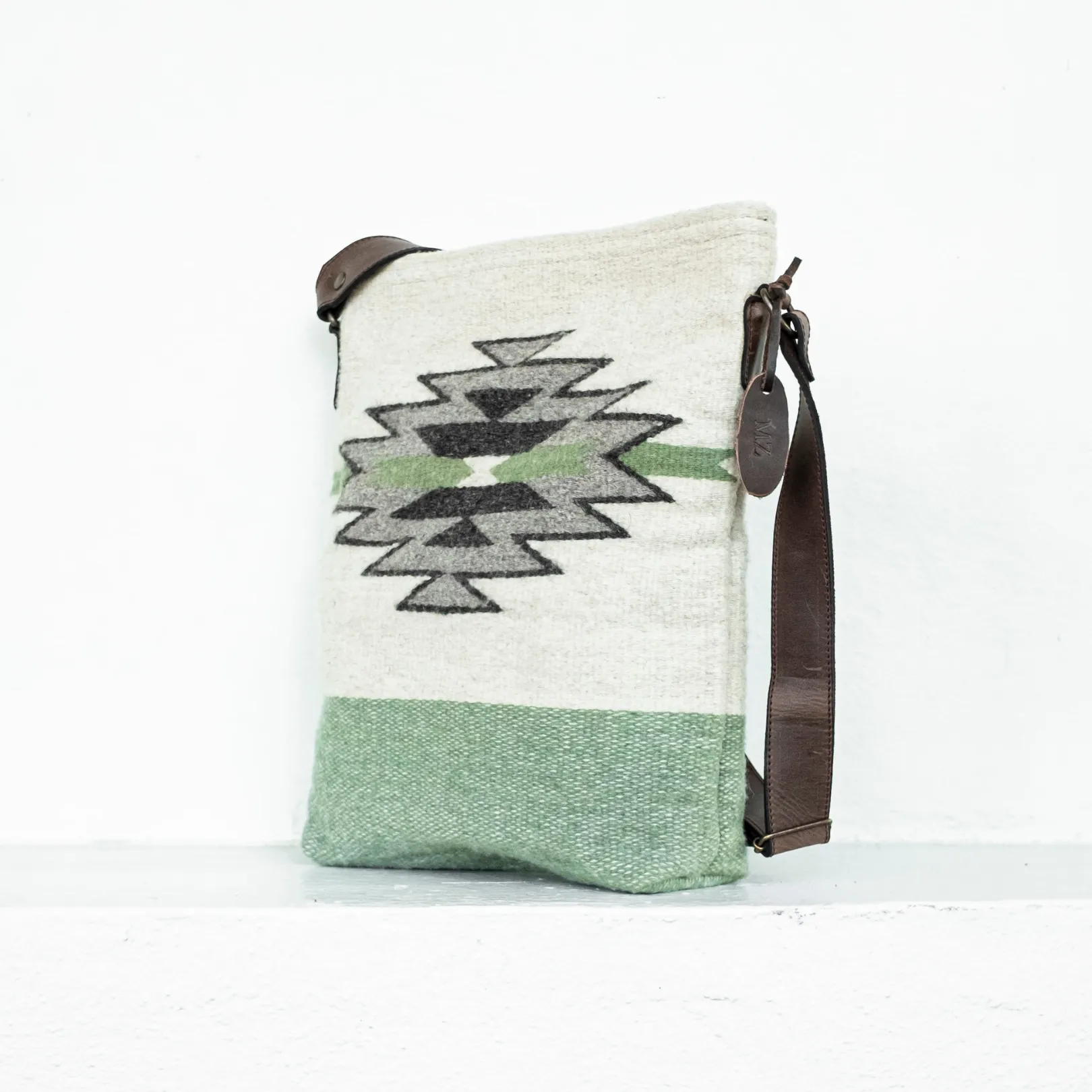 Sendero Shoulder Bag